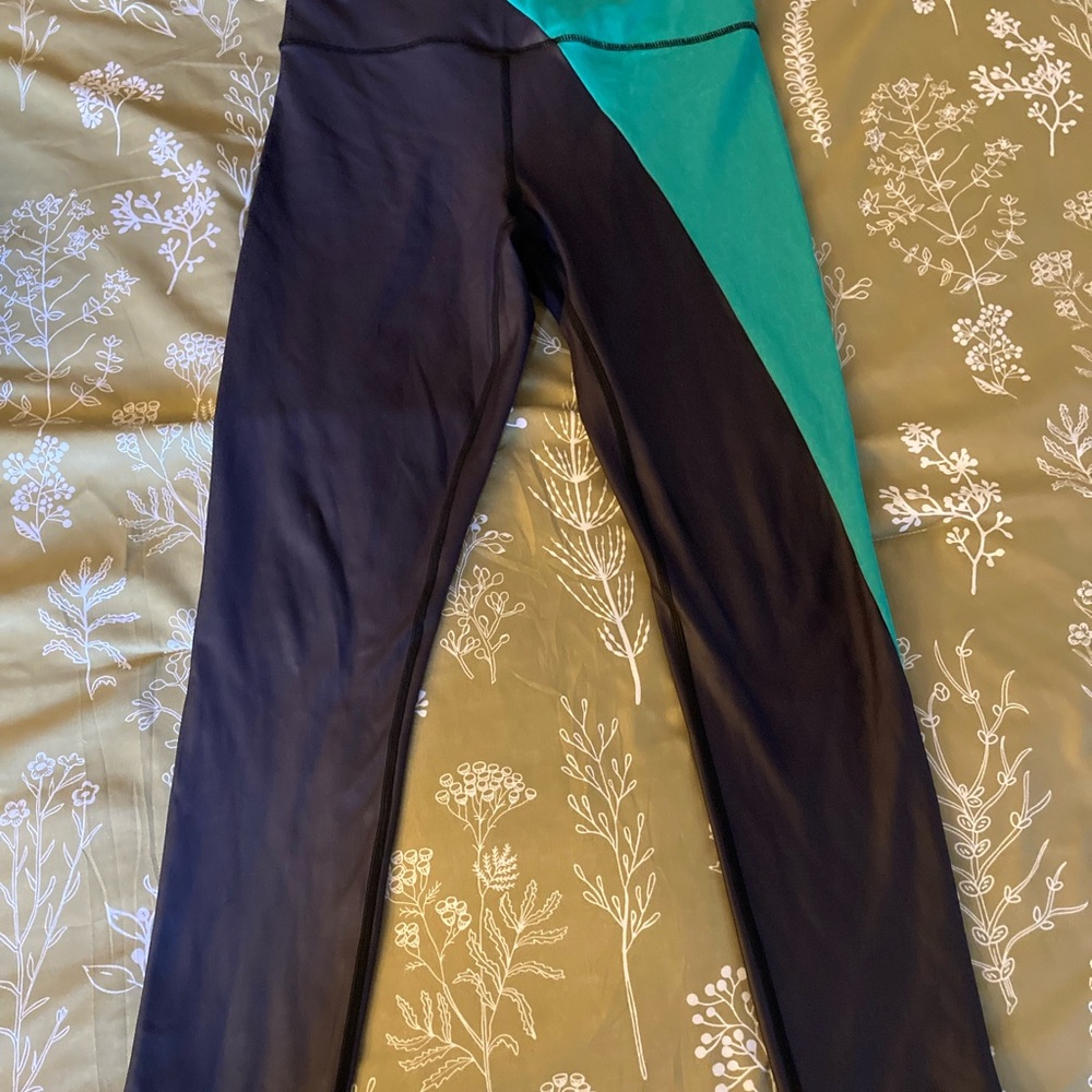 ZYIA Women’s Leggings in Black and Teal